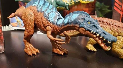 Mattel jurassic World Sound Strike Irritator.jpg